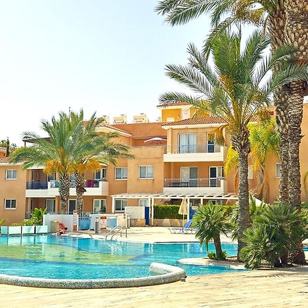 H&O Golden Sun Suite Paphos Esterno foto