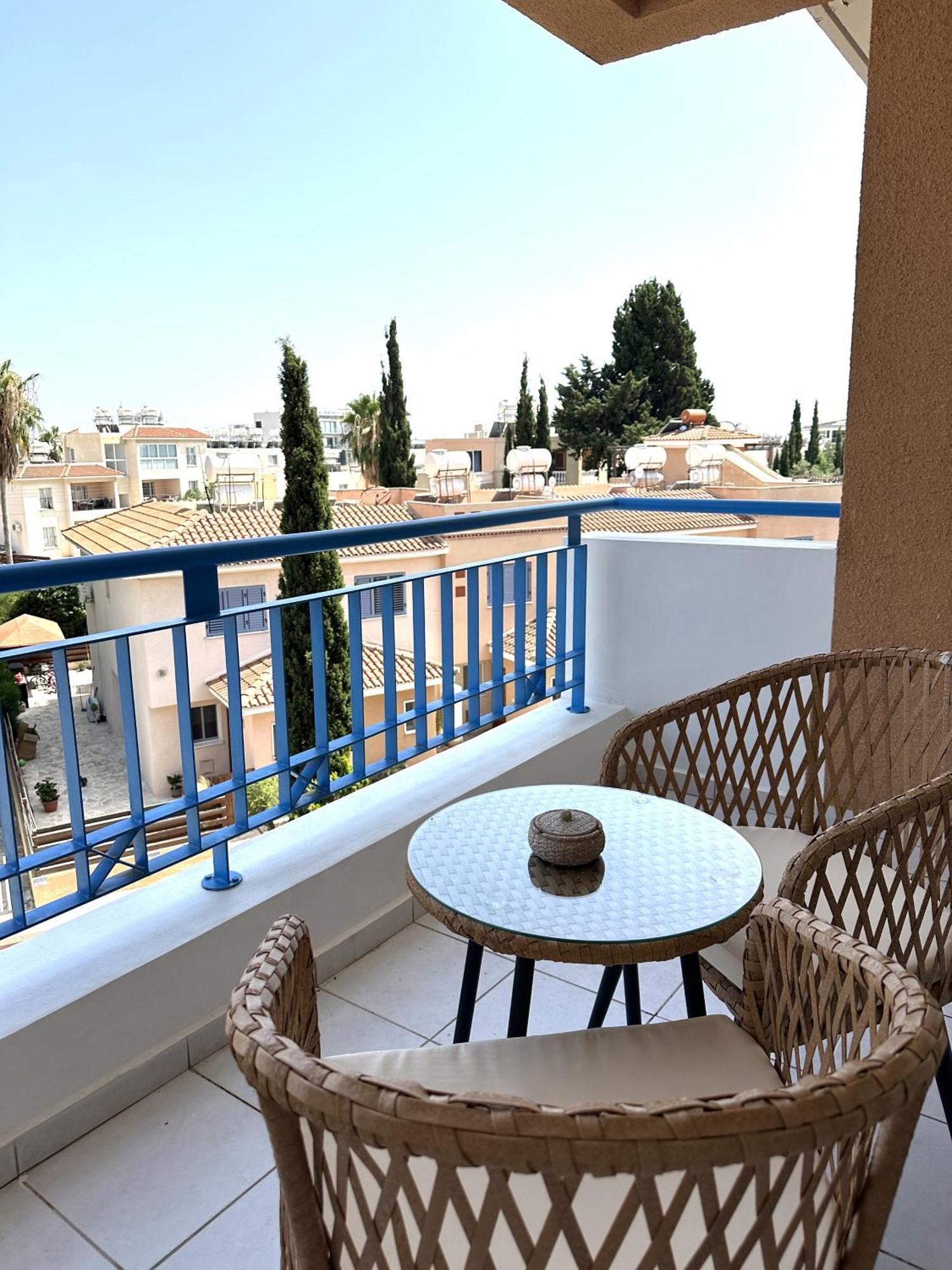H&O Golden Sun Suite Paphos Esterno foto