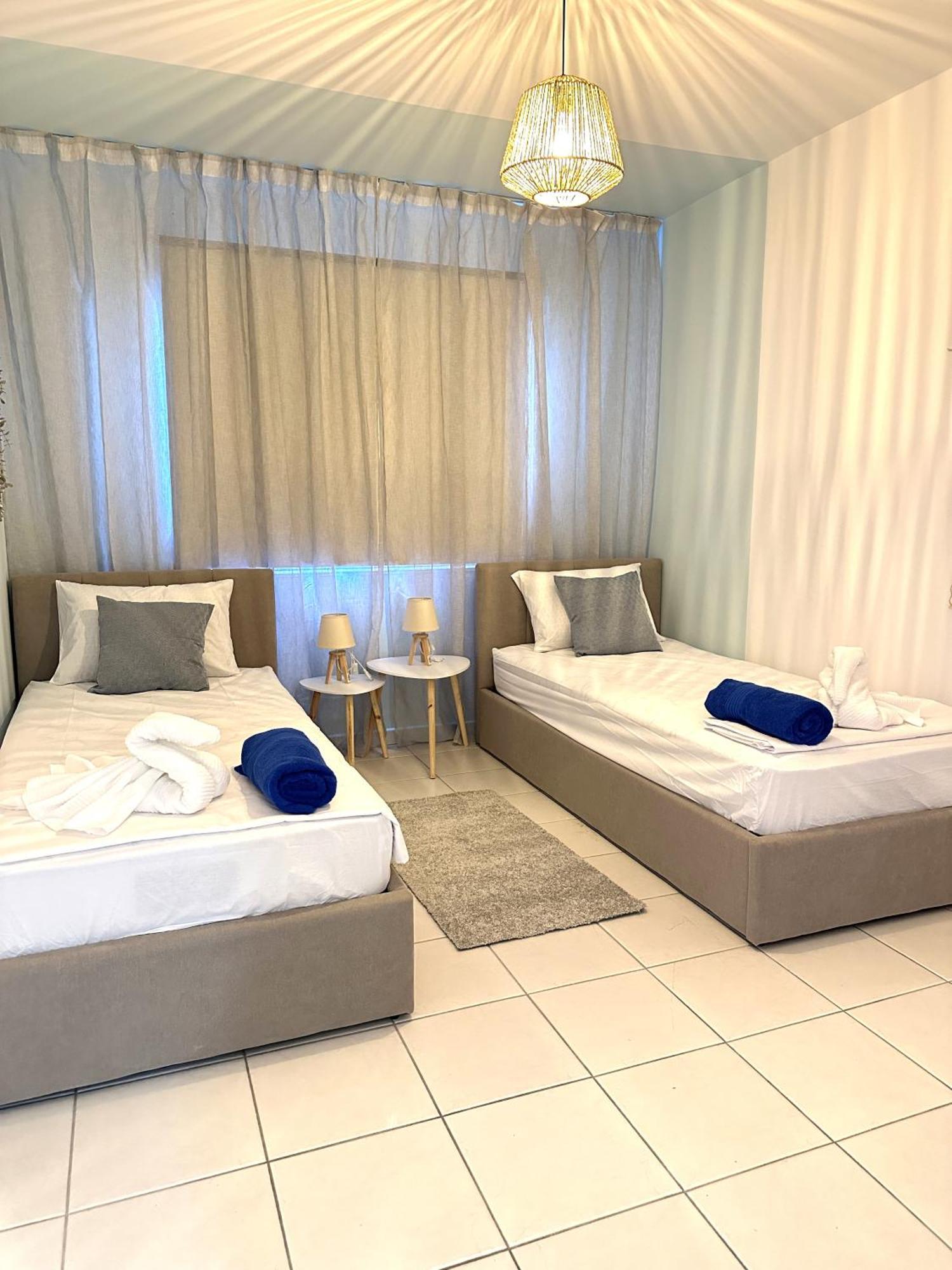 H&O Golden Sun Suite Paphos Esterno foto